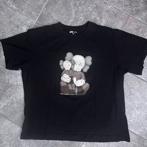 Kaws uniqlo UT graphic black tee XXXL